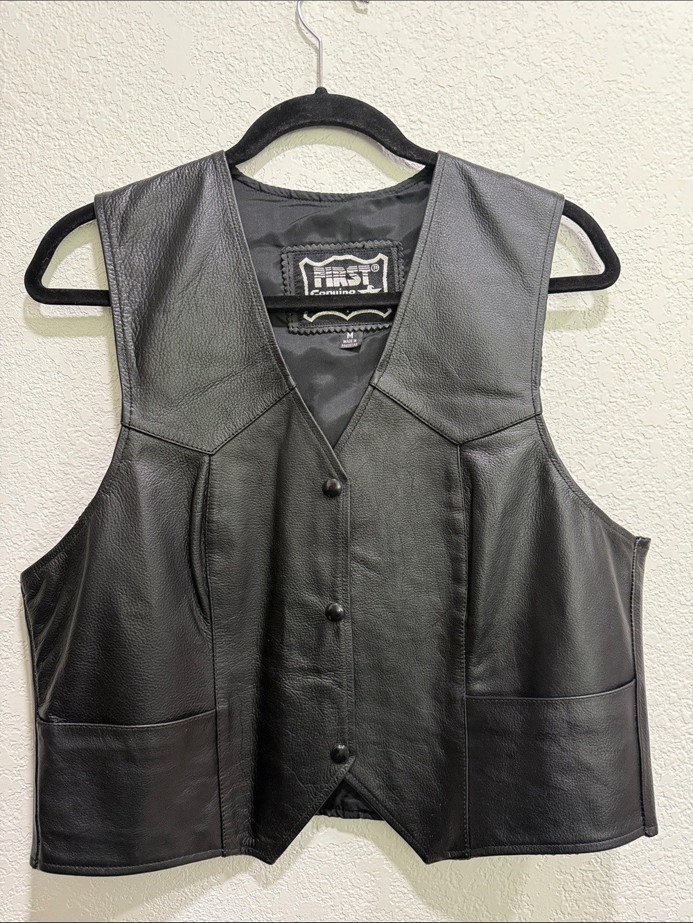 FIRST Genuine Leather Black Motorcycle Biker Vest Size Medium Moto Western